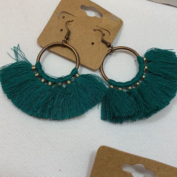 Bundle of SIX pair, new earrings - Picture 7 of 9